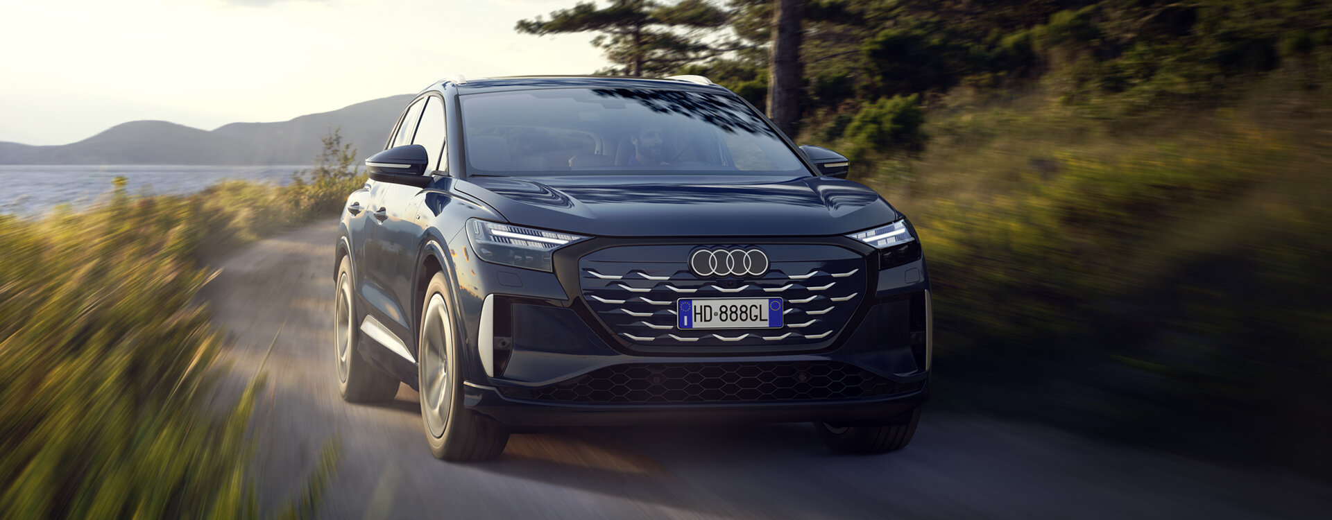 Nuova Audi Q4 e-tron Custom edition 100% elettrica.